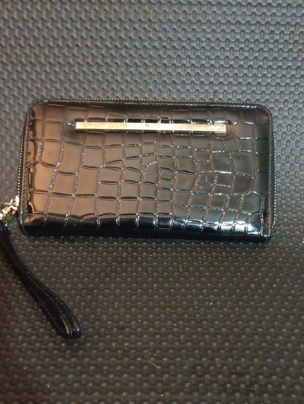 Steve Madden Black Croc-Embossed Patent Zip Wallet with Gold Bar